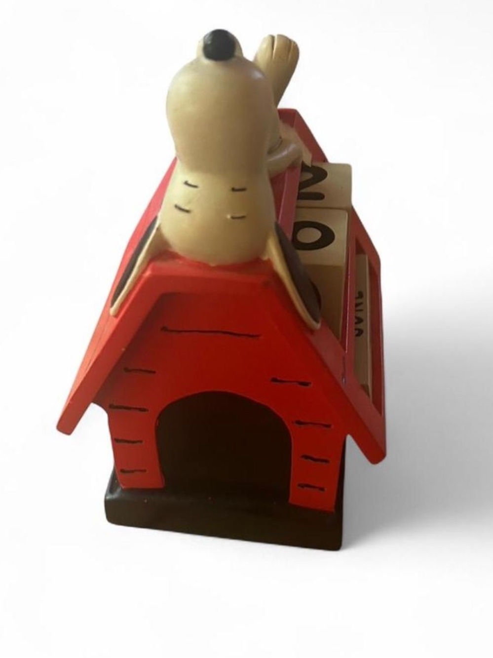 Novelty Snoopy Desk Calendar - Red - Picture 6 of 7